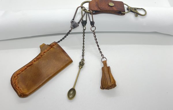 CHARMED BRITISH TAN LEATHER LIGHTER CASE